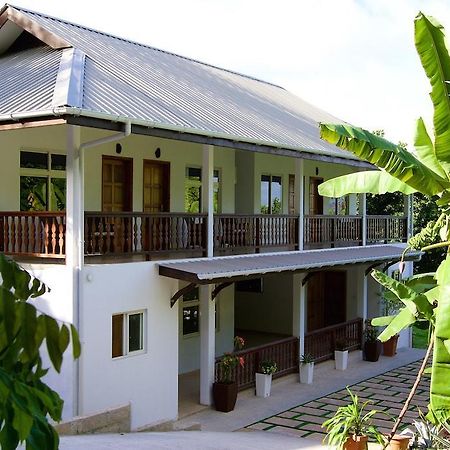 Cote Jardin - Chalets Cote Mer เบเซนต์แอนน์ ภายนอก รูปภาพ